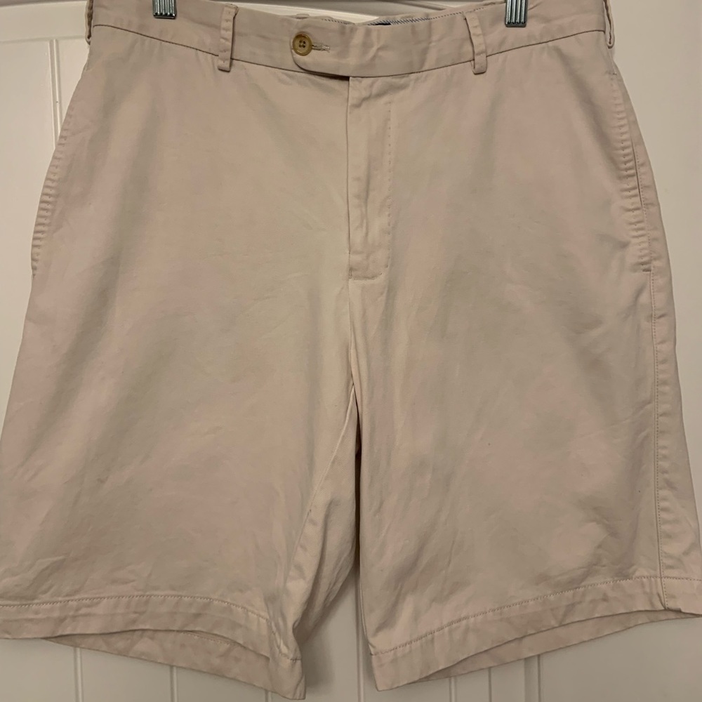Peter Millar  Size 32  Shorts Khaki